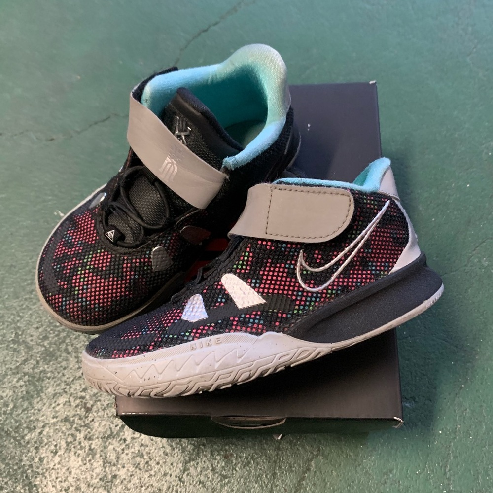 Kyrie 7 Toddler Size 10 Shoes